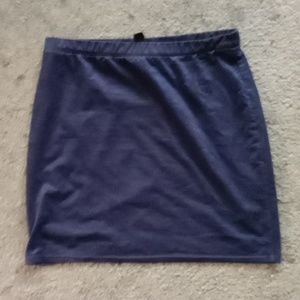 Pencil skirt (tight fitting)